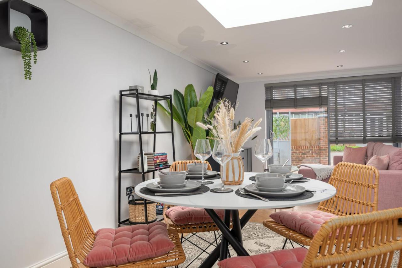 Guestready - Unique Home Near Wimbledon With Gorgeous Deck And Parking London Exterior photo